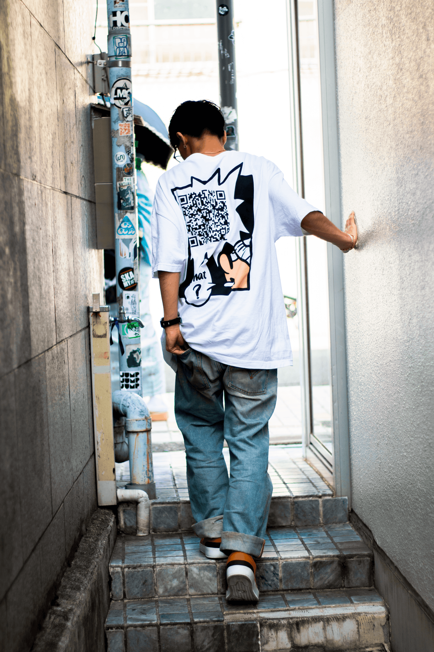 SLAPPING ORIGINAL T-SHIRT「What?」