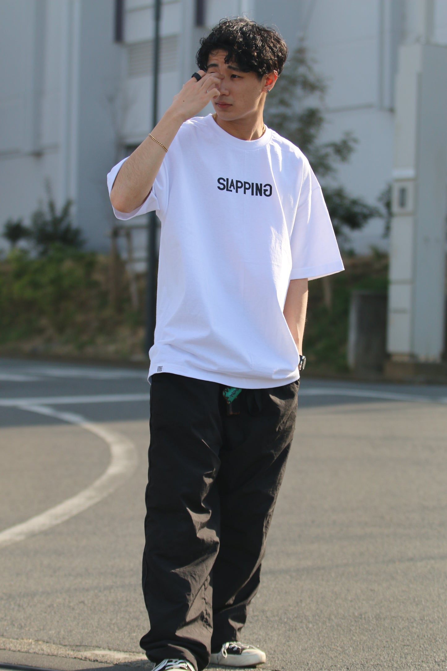 SLAPPING ORIGINAL T-SHIRT 「え?」