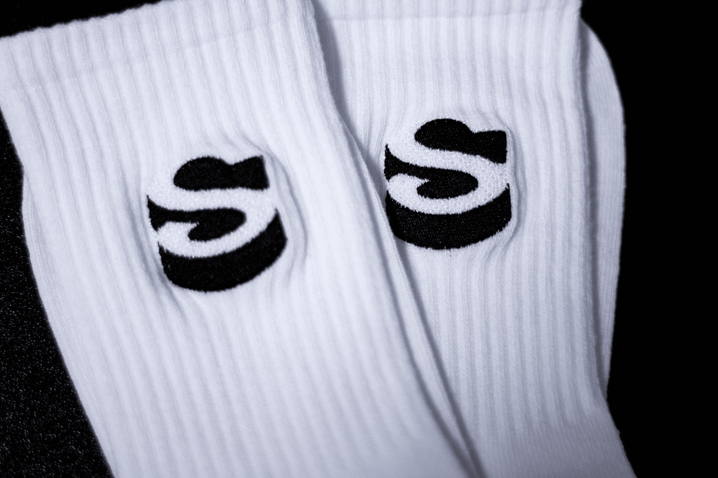 SLAPPING LOGO SOCKS 『S』