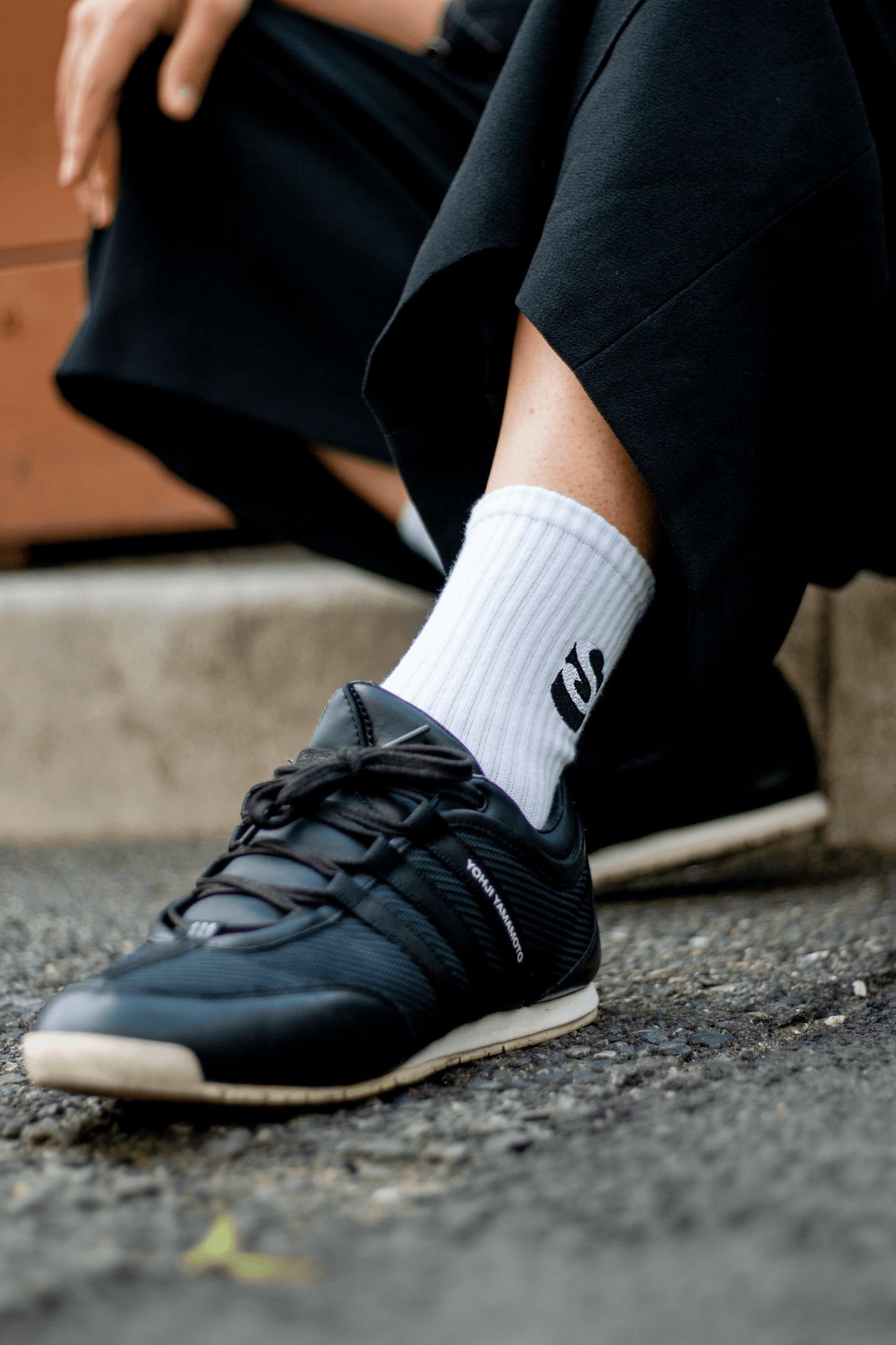 SLAPPING LOGO SOCKS 『S』