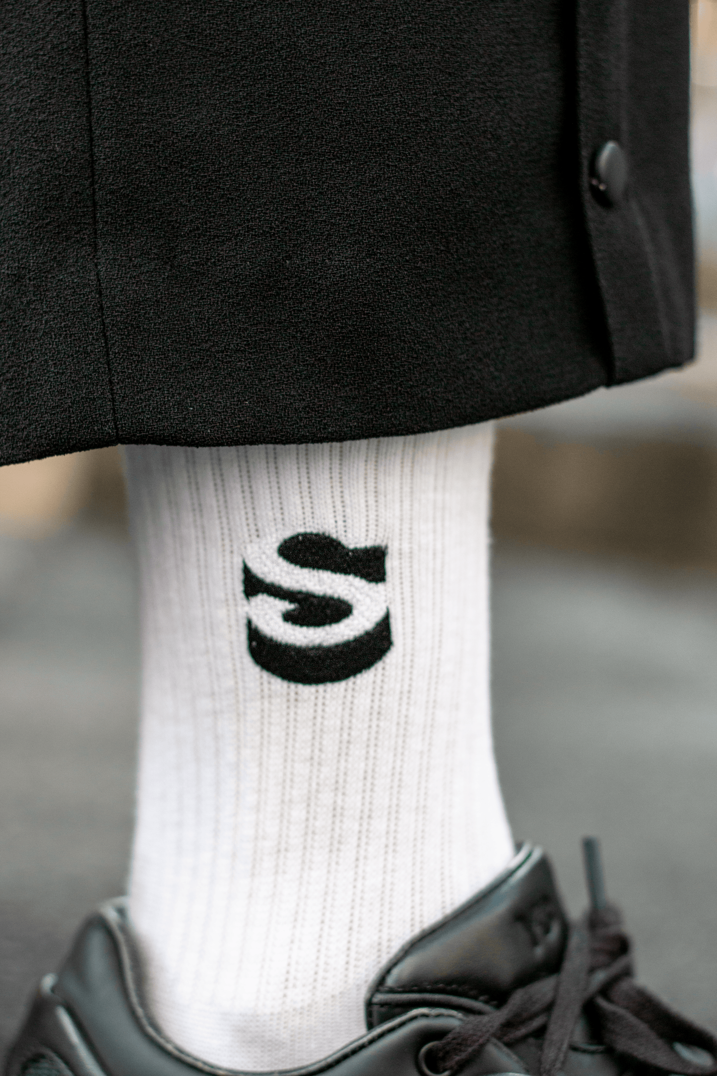 SLAPPING LOGO SOCKS 『S』