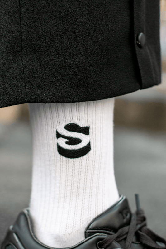 SLAPPING LOGO SOCKS 『S』
